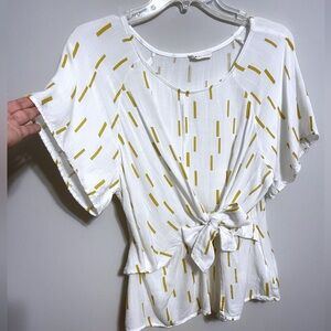 Casual Blouse with Dolman Sleeves Front Tie Adjustable for Beach Vacation Wear